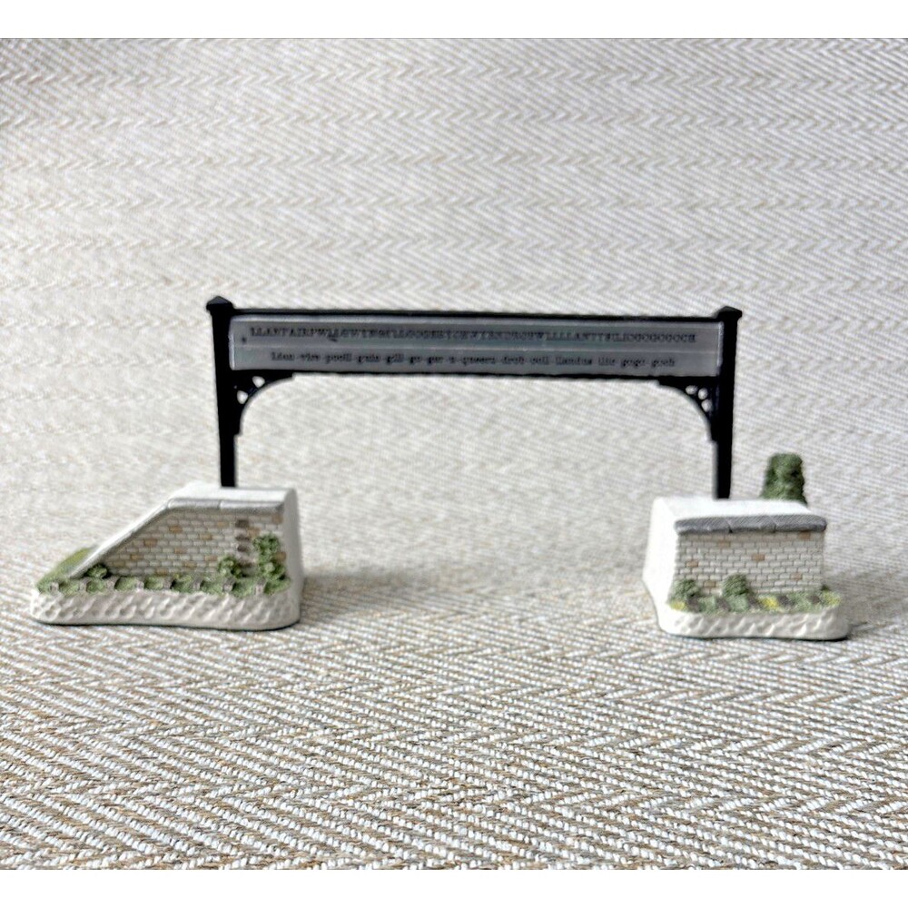 David Winter Welsh Collection A Bit of Nonsense 1993 England